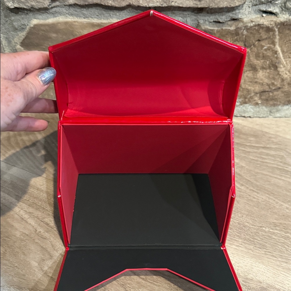 GWP - YSL Red Quilted Patent Box - Picture 2 of 2
